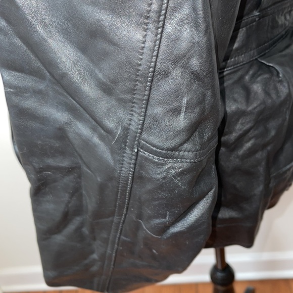 Vintage Belted Leather Jacket - Picture 12 of 16